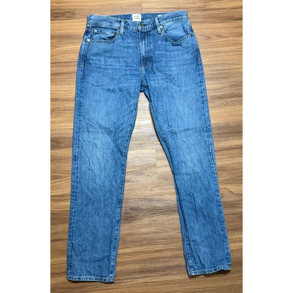 Flint and Tinder Straight Fit Jeans Mens Medium Wash Blue Made in USA Sz 32x32